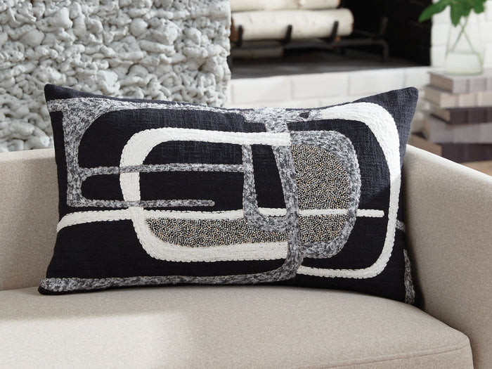 Gavrileigh - Pillow (Set of 4) - Black / Gray / Ivory